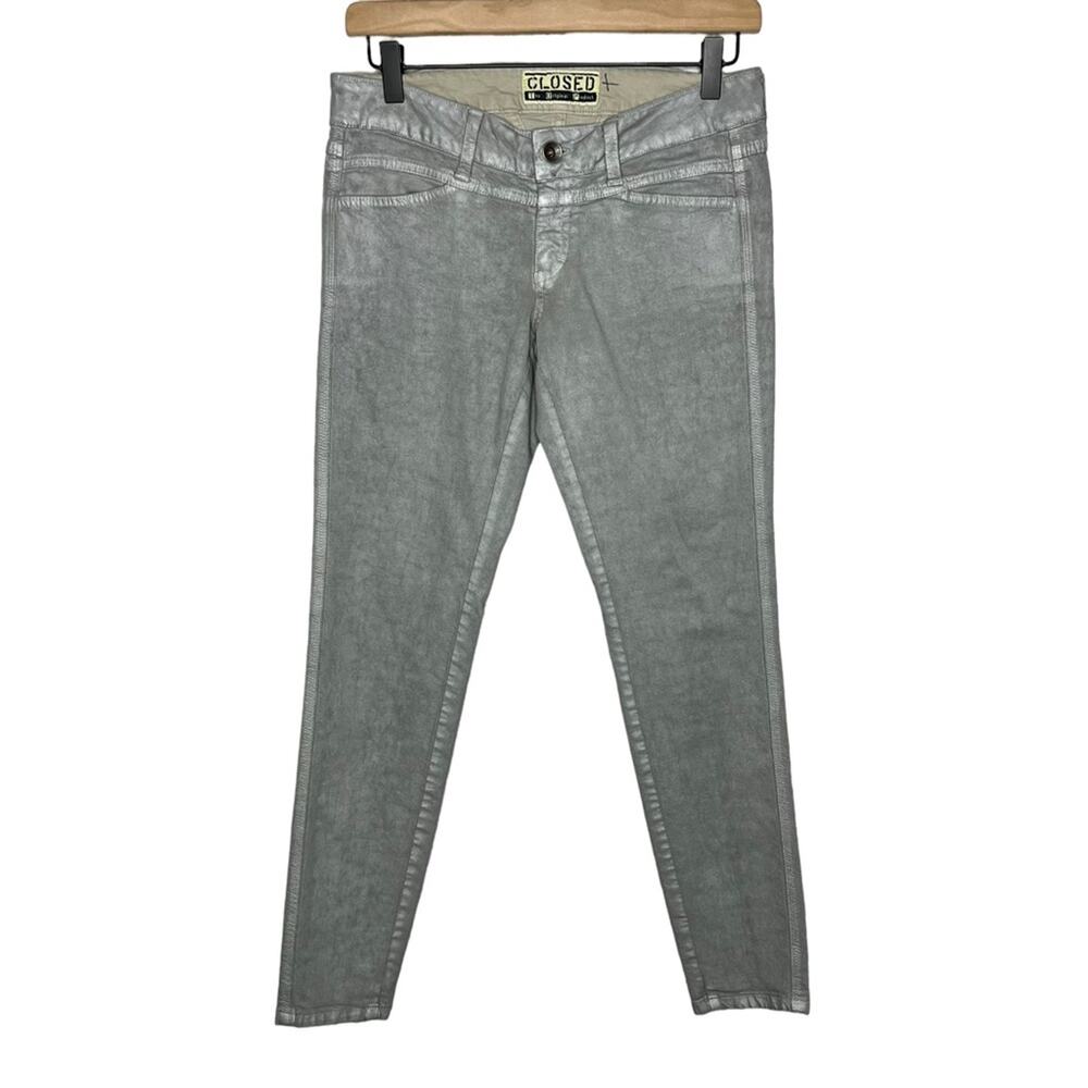 Closed Cropped Pedal Star Jean